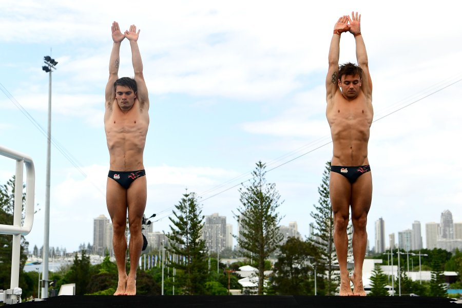 Synchronised 10m platform