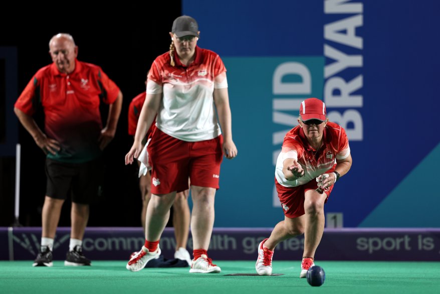 Team England enjoy hat-trick of semi-final bowls success