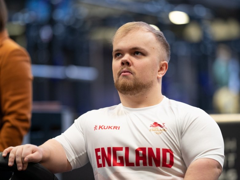 Confident Swan inspired to honour his dad