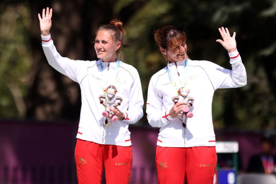 Bowlers round off medal-laden Games with double podium