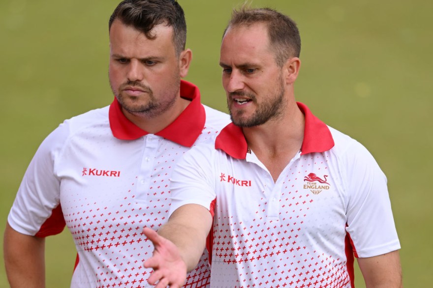 Bowlers win silver in men's pairs thriller