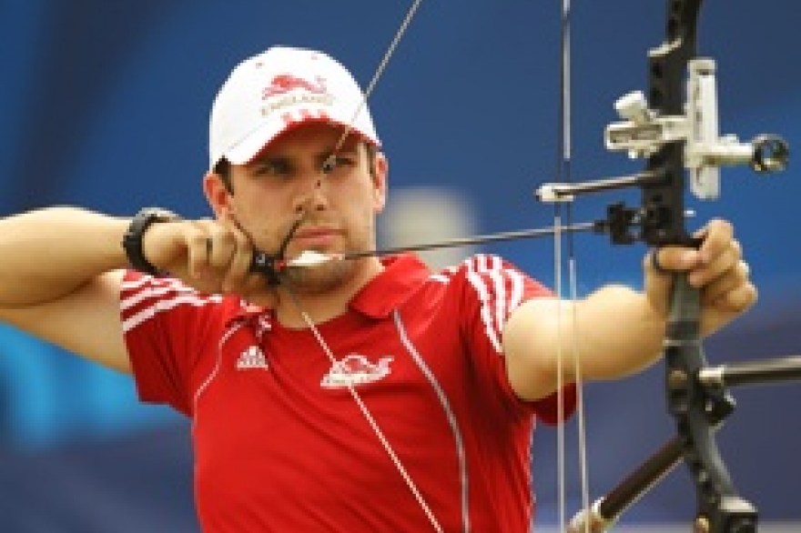 Archery: Busby beats White to historic gold