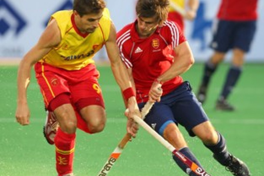 Hockey: England lose their first game, but hopes are high for semi final